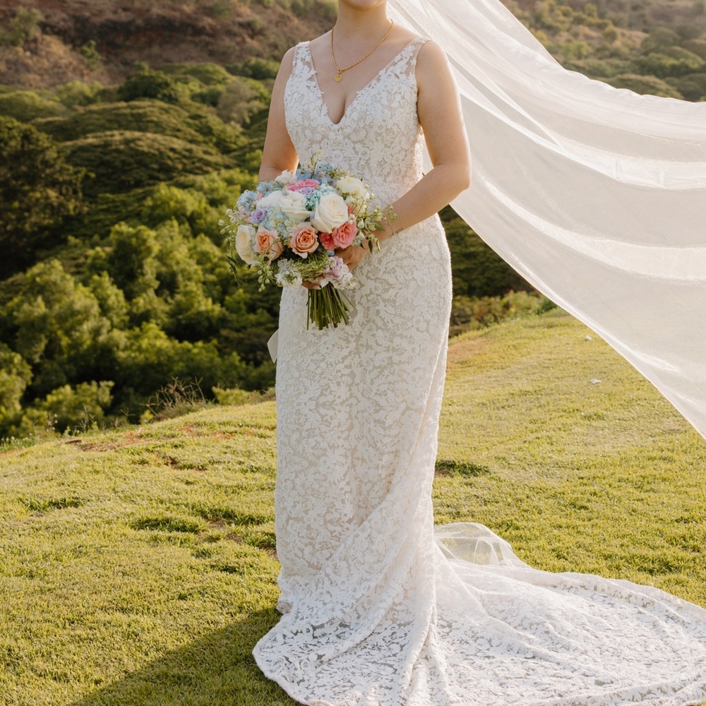 Wedding Dress - Picture 7 of 8